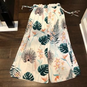 Wide leg tropical print pant high waisted
